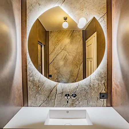 Corte Rubbi 7 Deluxe Apartment